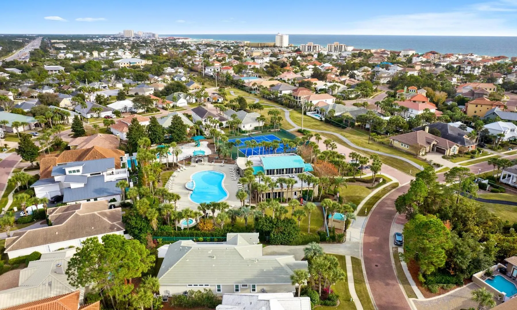 Das Beach Haus By Gulf Tide Vacation Rentals Destin